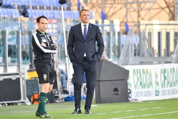 记者：开罗国民正在寻找新帅，森普利奇是候选之一