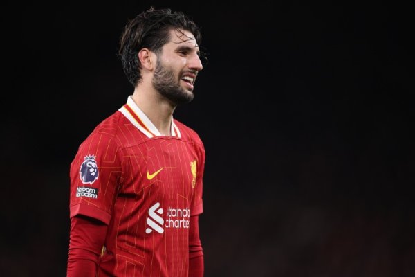 舍伍德：索博斯洛伊能胜任任何位置，他是别称不知疲劳的球员