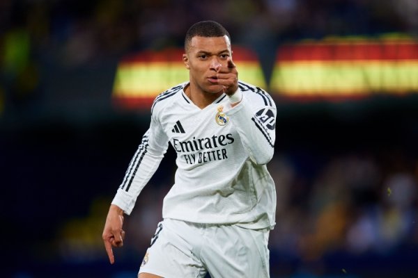 波切蒂诺：姆巴佩在巴黎时一直心向皇马，眼里耀眼着对皇马的渴慕