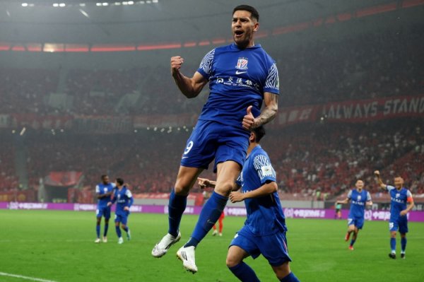 无缘战泰山+蓉城！申花官方：路易斯罗致腰椎间盘手术，伤缺六周