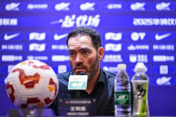 长春亚泰10日飞抵成齐 12日客战领头羊成齐蓉城