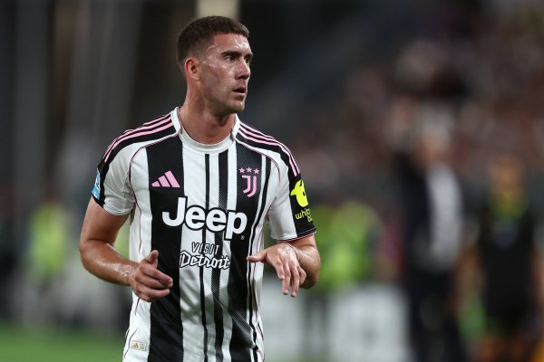 欧冠2射1传！米体：弗拉霍维奇奇迹魄力无空不入，尤文后悔未续约