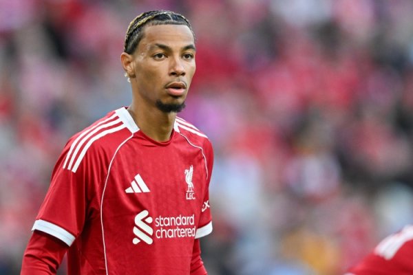 爱上埃基蒂克！对阵埃弗顿赛后，利物浦球迷为其奉上激烈掌声