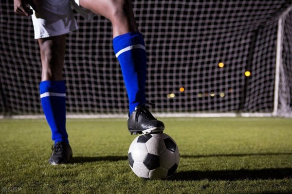 绿茵不老泉! 盘货足坛那些“越老越妖”的活化石