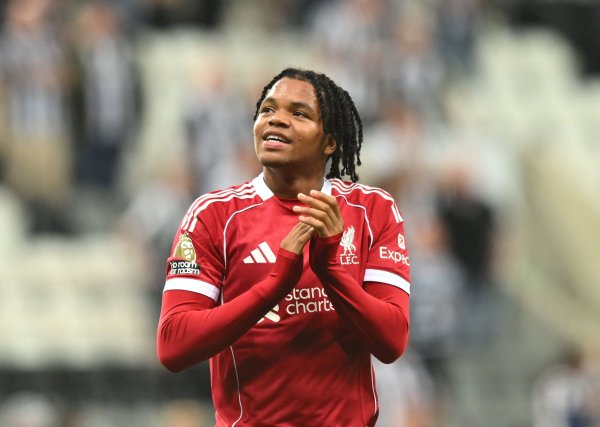 拉扯中！回声报：利物浦和切尔西尚未就恩古莫哈转会抵偿金达一致