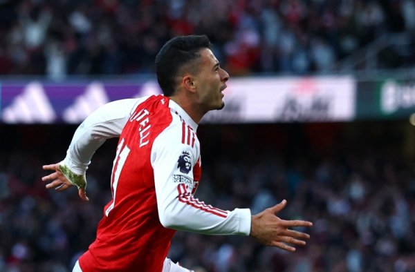 这价钱🤔法尔克：拜仁夏窗曾思3500万欧签小马丁 枪手以为不够