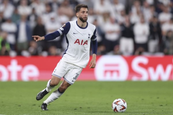 太阳报：本坦库尔还是准备好与热刺完成续约，他的条约明夏到期