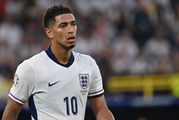 亨德森：贝林厄姆是宇宙级的球员，他的东谈主品也相通是顶尖的