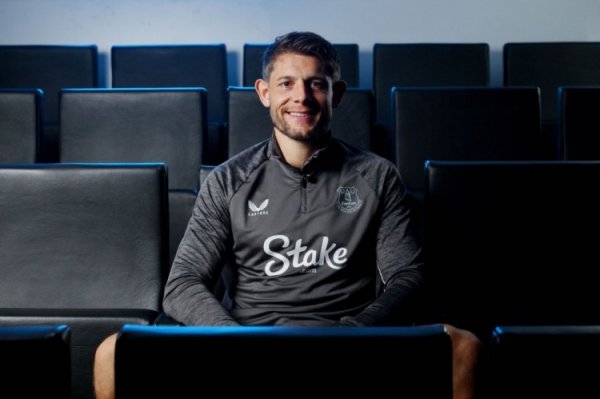 塔科夫斯基：能够络续为埃弗顿服务让我兴奋和自重，念念要踢欧战