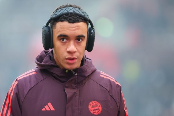 图片报：穆西亚拉正在进行反重力跑步机检会，成见12月重返赛场