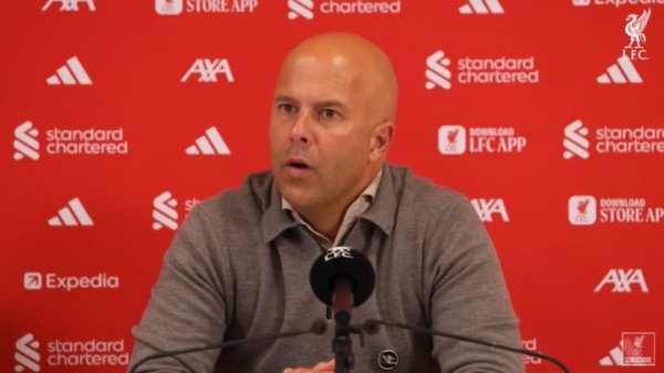 斯洛特：曼联有这样多高水平球员却踢长传 咱们照旧创造许多契机