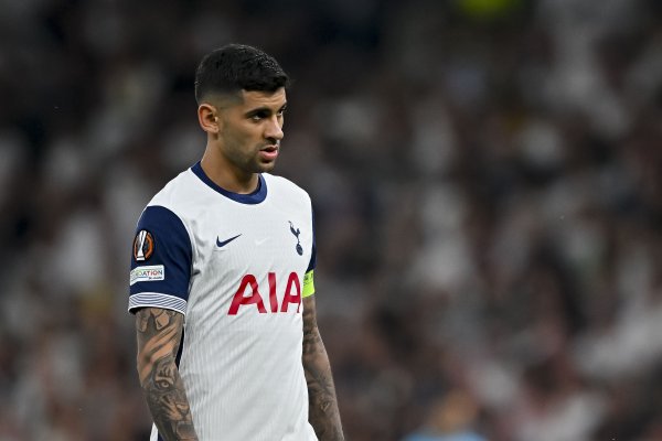 前英格兰队长：罗梅罗是球队短板，丢掉球权后他皆莫得回追