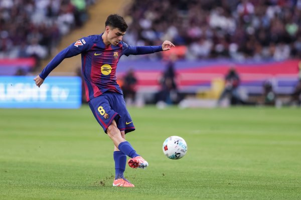 每体：弗里克期待佩德里提前复出，但巴萨医疗部门握严慎作风