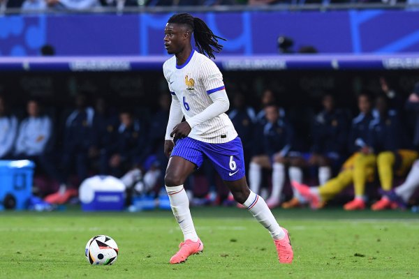 记者：卡马文加因伤缺战乌克兰，有可能提前回到马德里