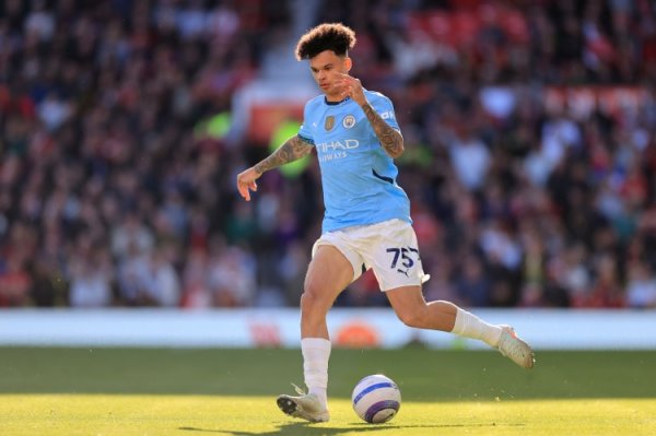 21岁前献艺英格兰首秀，奥赖利是第六位作念到这点的曼城球员