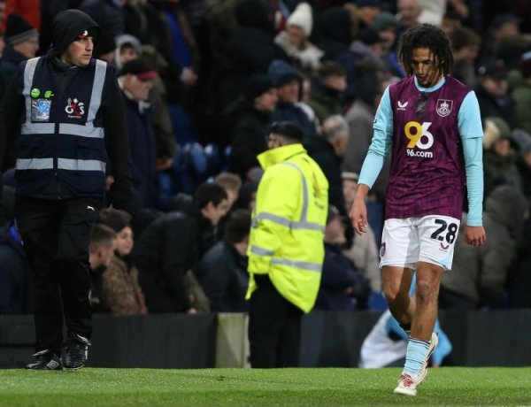 官方：普雷斯顿时尚因种族脑怒汉尼拔被禁赛9场、罚金2.1万镑