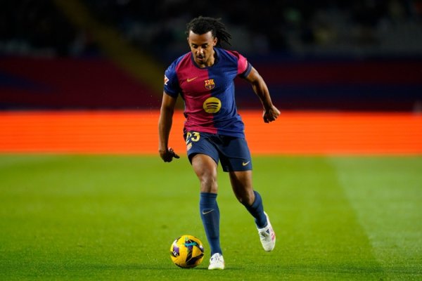 世体：巴萨防护问题频出，巴萨里濒临巴尔德和孔德的发达感到忧虑