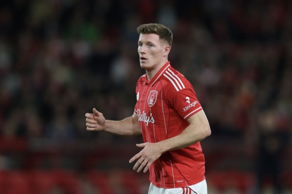 泰晤士报：卡塞米罗瞻望明夏离队，曼联正密切照管丛林中场安德森